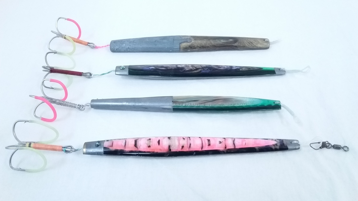 □マス シャクリ 色々 4個セット 釣竿 釣具 ピンク/紫/緑/木目 バケ 