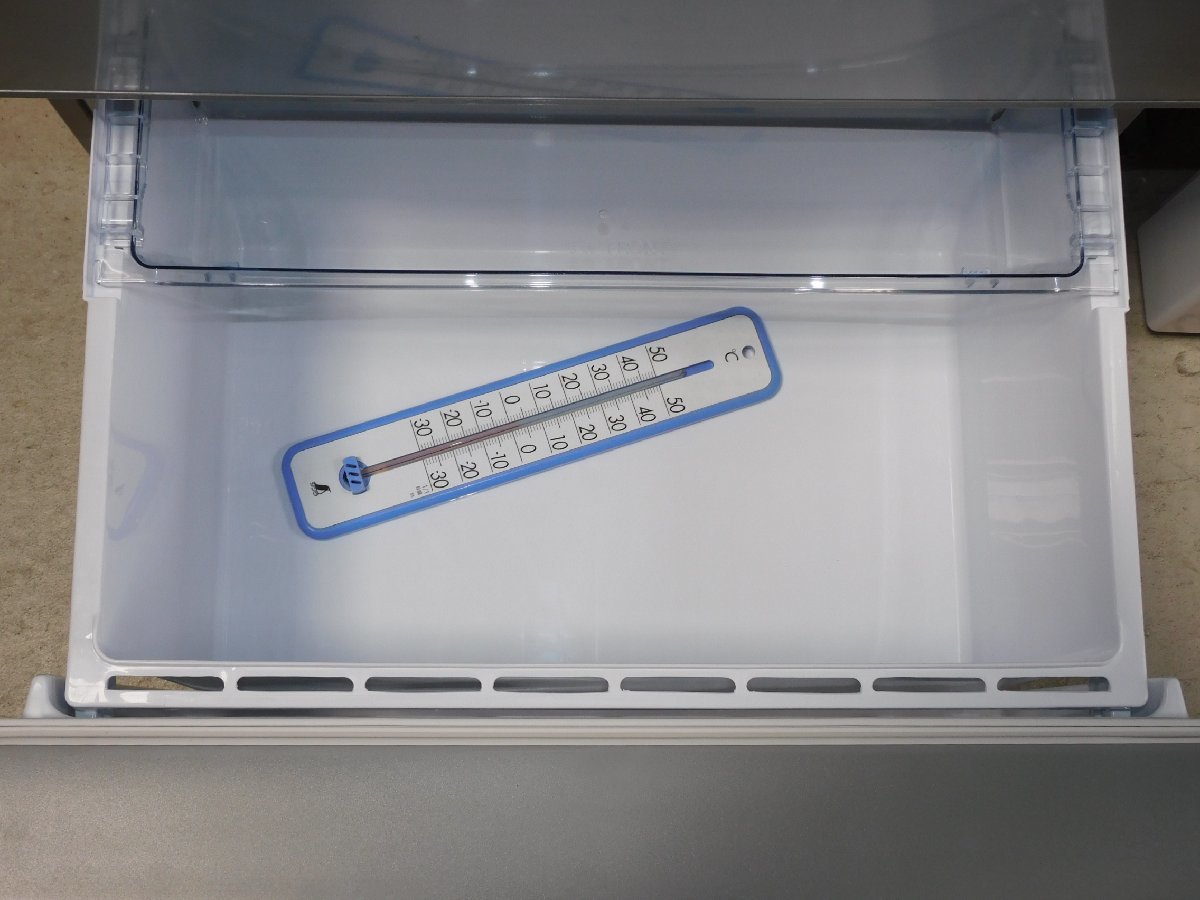 【かなりキレイ!/正常動作品】アクア/AQUA 3ドア冷蔵庫 AQR-27H 270L シルバー LED照明 手動製氷 グリップハンドル 大型 中古 家庭用 3ドア冷蔵庫 AQR-27H アクア AQR-27H(W)公式 3ドア冷蔵庫（白）右開きAQUA AQR-27J(S)