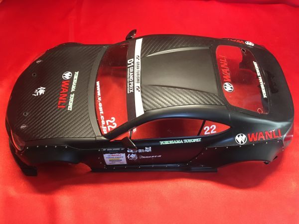 送料一律 赤LED付きトヨタ 86 D1 カラス86仕様 オーバーフェンダー付き 