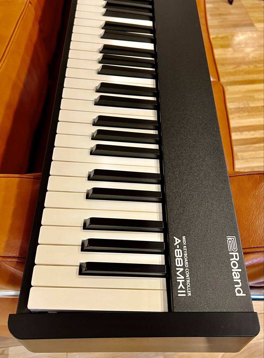 【極美品】Roland A-88MK2 MIDIキーボード 純正アダプター付き 極美品Roland A-88MK2 MIDIキーボード 純正アダプター付き