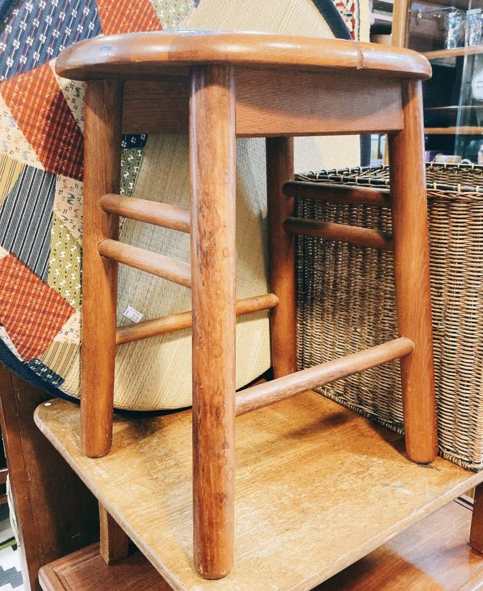 昭和レトロ 木製 丸椅子 椅子 スツール 古民具 アンティークチェア カリモク 98 スツール 売買されたオークション情報 Yahooの商品情報をアーカイブ公開 オークファン Aucfan Com