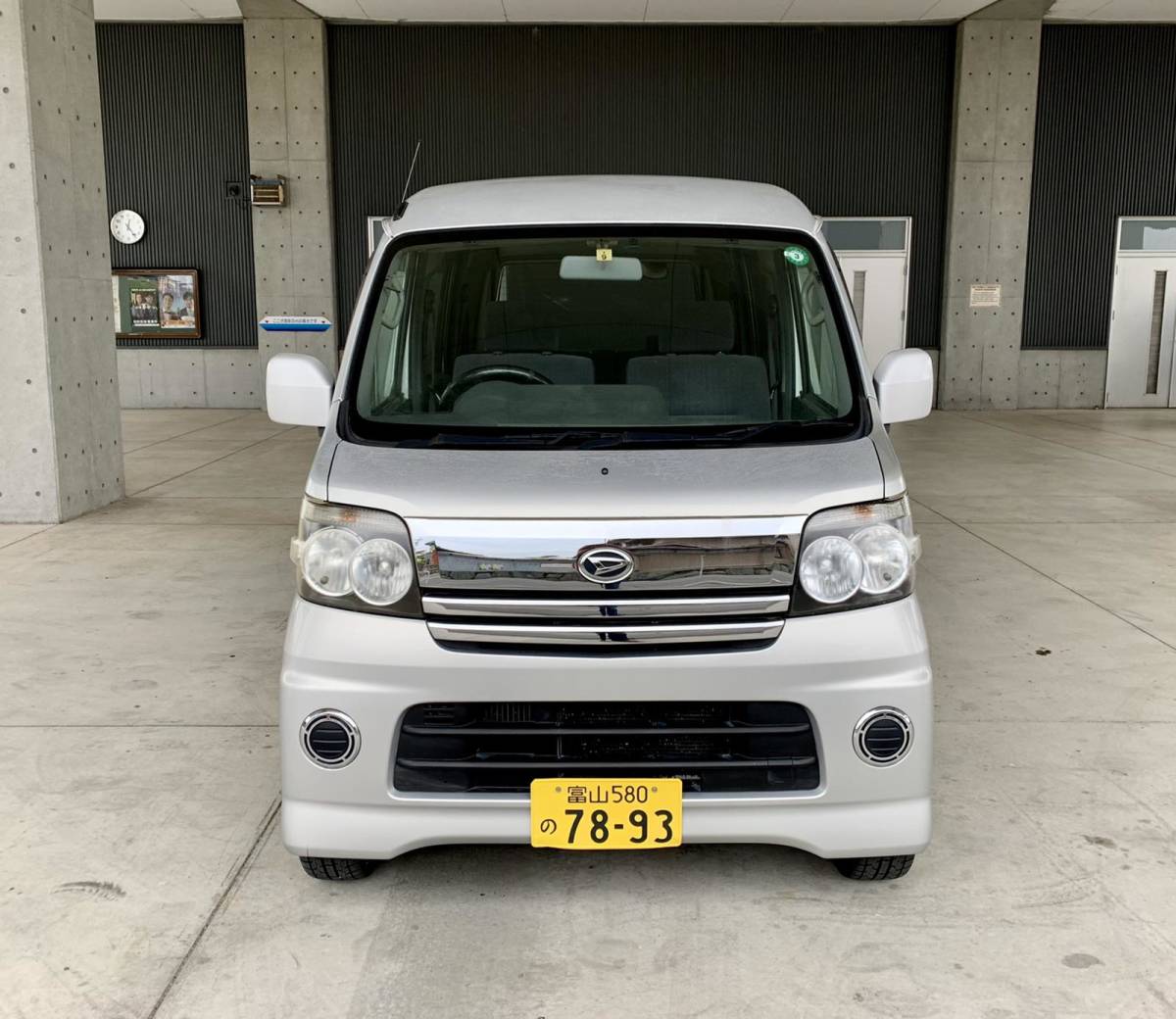 ◇車検4年9月15日まで! 4WD! ターボ車! アトレーワゴン カスタム R