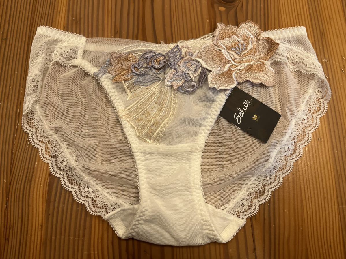 サルート　プレステージ　82G D70 ノーマルショーツ　M IV 84G/L/IV/サルート/プレステージ/ノーマルショーツ/オーラ/大女優/②