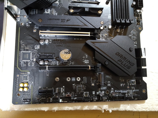MSI MPG B550 GAMING PLUS AM4マザーボード 美品 動作確認済み中古品