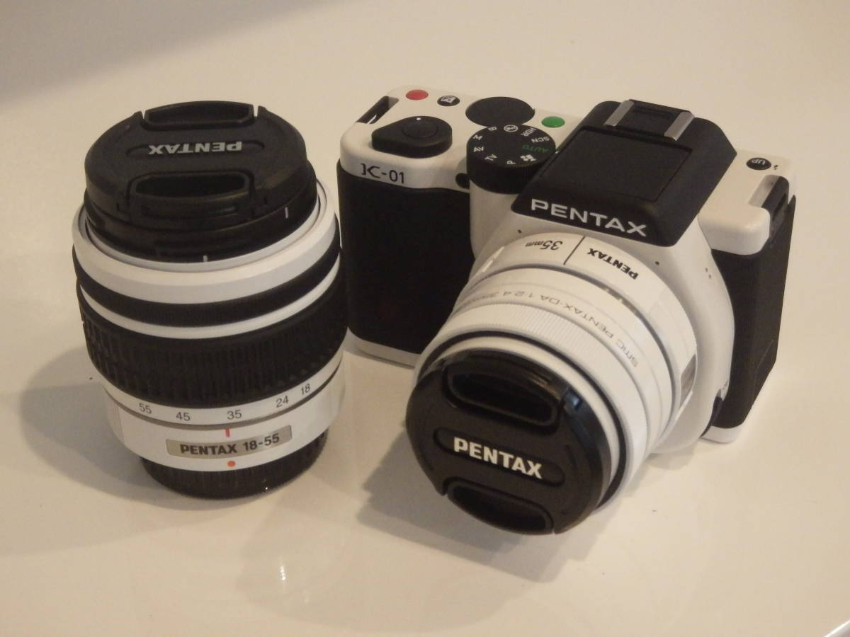 PENTAX K-01 ホワイトダブルレンズ。 DA35はメタルマウント！ smc 