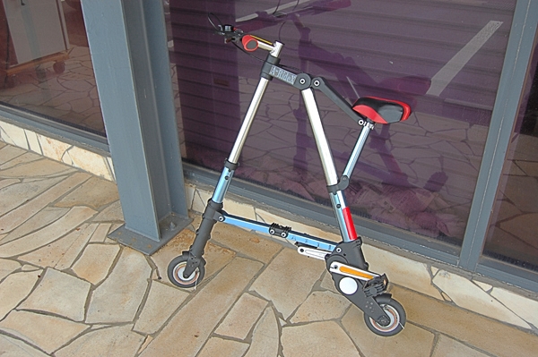 ☆8インチ折り畳み自転車 A-RideX【中古・キャリーバッグ付】(16インチ
