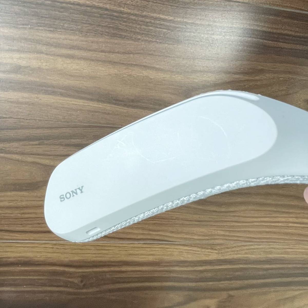 中古美品SONY ウェアラブルネックスピーカー 専用カバー付き SRS-WS1