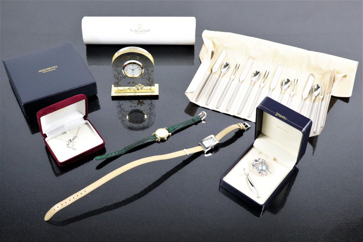 MIKIMOTO International 犬 置物 パール付き 正規店入荷無料