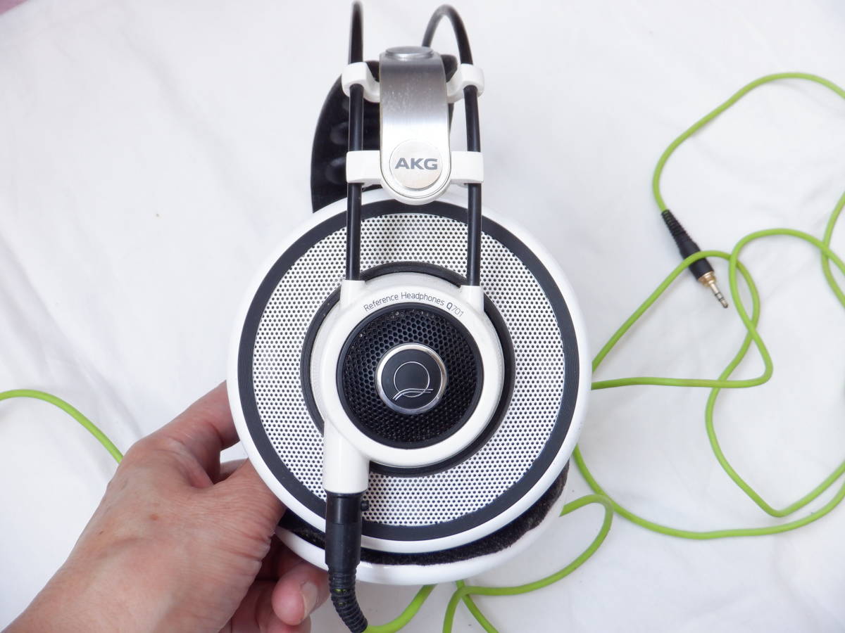 ヘッドホン AKG 0701 白 AKG Q701 K701 公式通販 箱あり