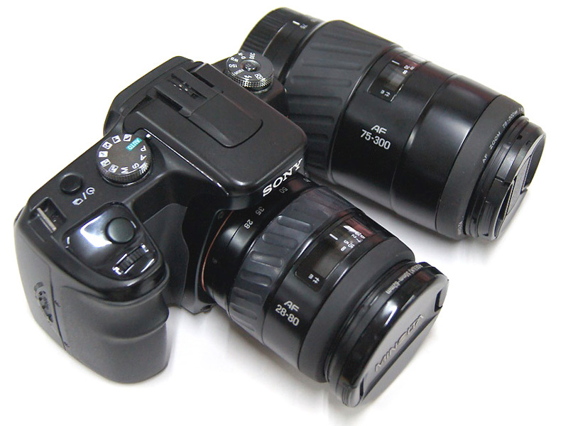 ◎ ソニー α100 ブラック + ミノルタAFズームレンズ 28-80mm 75-300mm