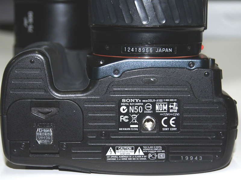 ◎ ソニー α100 ブラック + ミノルタAFズームレンズ 28-80mm 75-300mm ◎ ソニー α100 ブラック + ミノルタAFズームレンズ 28-80mm 75-300mm