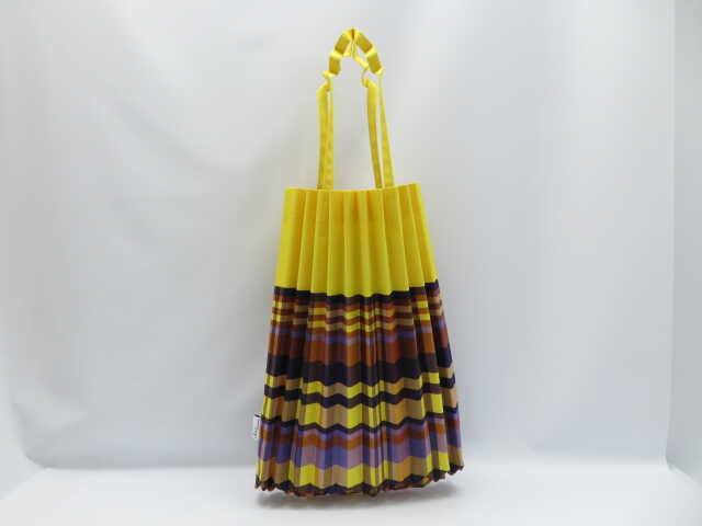 ISSEY me MIYAKE（トートバッグ）のフリマアイテム一覧 MIYAKE 