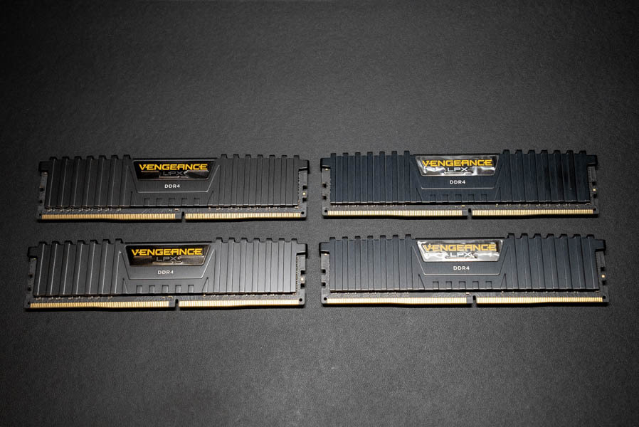 お買い得，低価 CORSAIR DDR4-2666MHz メモリモジュール VENGEANCE 32GB 8GB&times;2&times;2 CMK16GX4M2A2666C16(DIMM)｜売買されたオークション情報、yahooの商品情報をアーカイブ公開 - オークファン DIMM