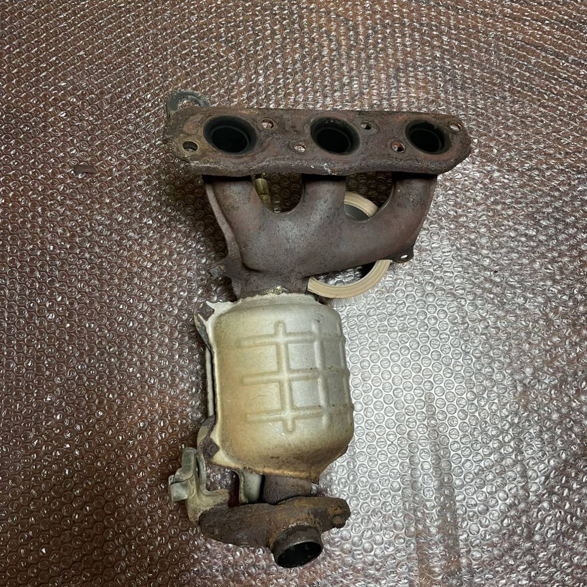 スズキ純正 エキマニ 触媒コンバーター 85G-C03 スズキ純正 エキマニ 触媒コンバーター 85G-C03 MH21S ワゴンR 触媒