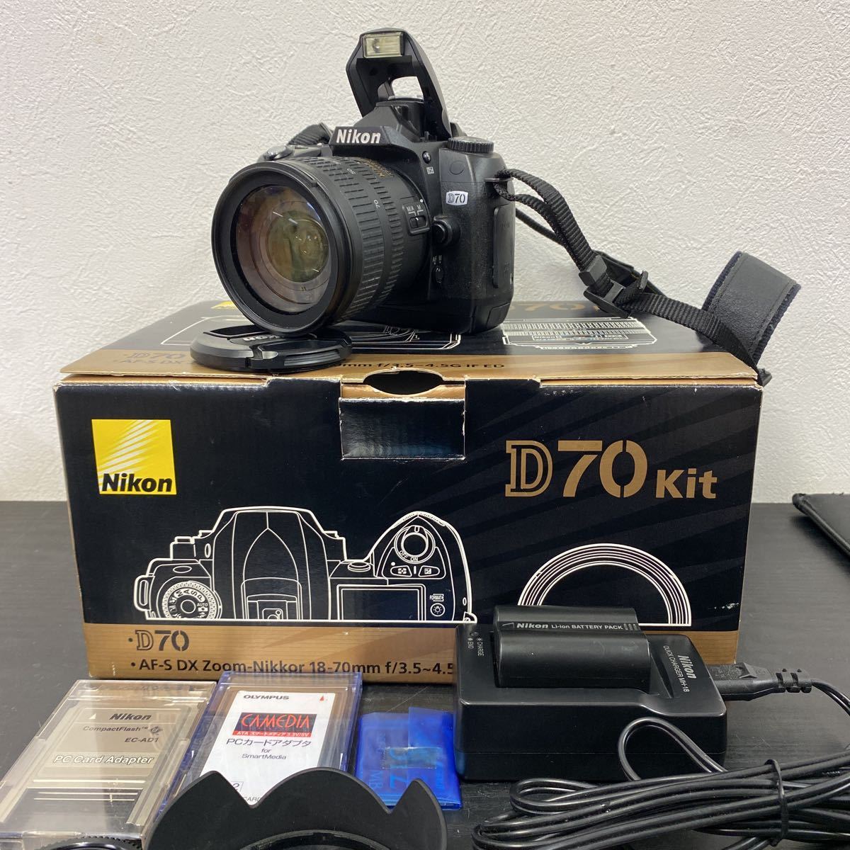 Nikon AF-S DX 18-70mm com ED Zoom NIKKOR : Camera Digital D70 Kit