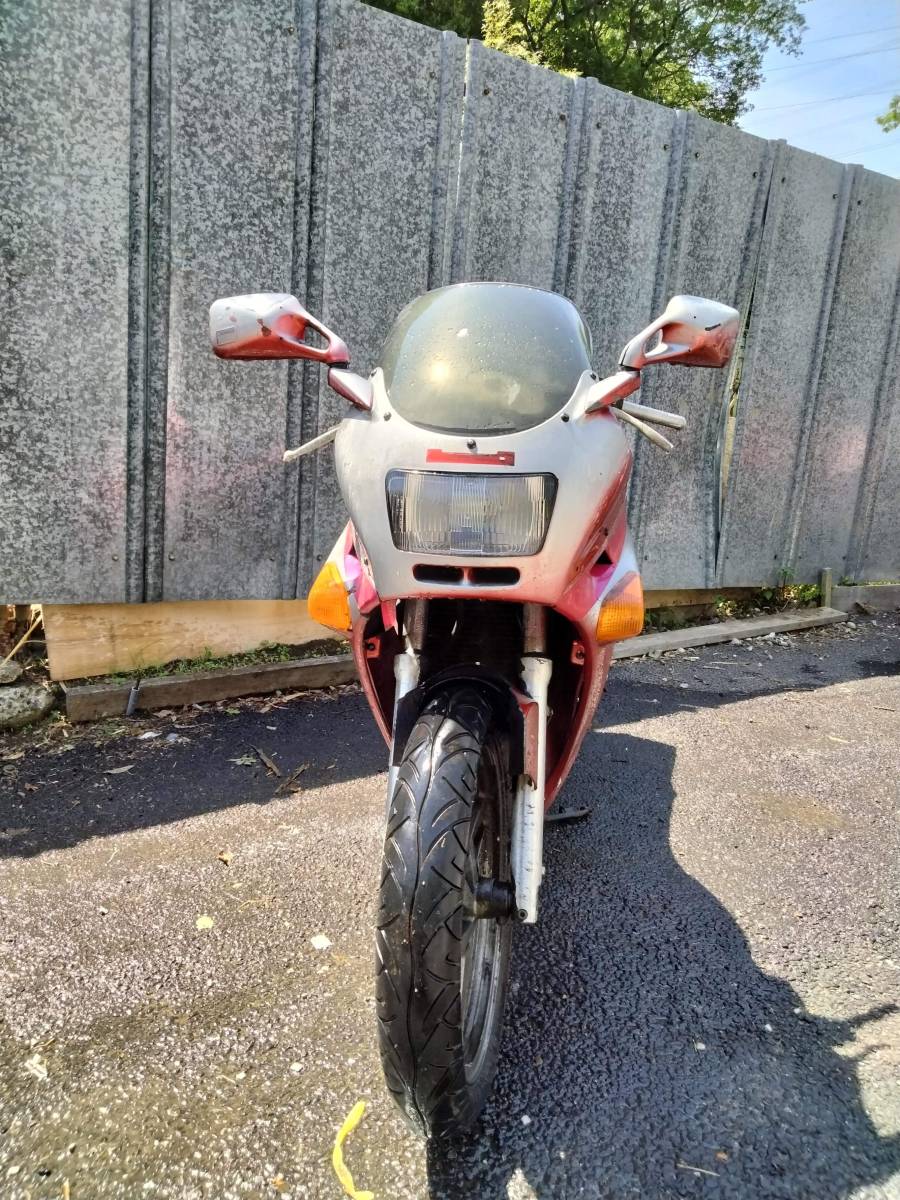 現状車　完全部品取り　レストア　輸出に　カワサキ　ZZR250　書なしエンジン未確認　書ありフレーム付き　　東京都　 カワサキ ZZR250 部品取り ゼルビス ルネッサ B1301017