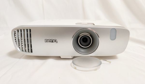 BenQ HT2050 BenQHT2050を出します