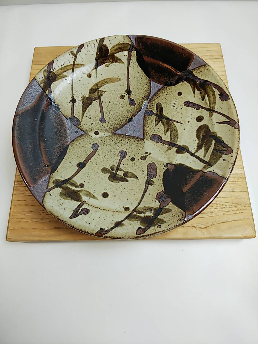 益子焼、木村一郎益子焼、陶器皿、益子焼絵皿、銘品皿、珍品陶器皿 99 益子陶芸家 木村一郎 作 益子窯 鉄絵皿 共箱付 / 飾