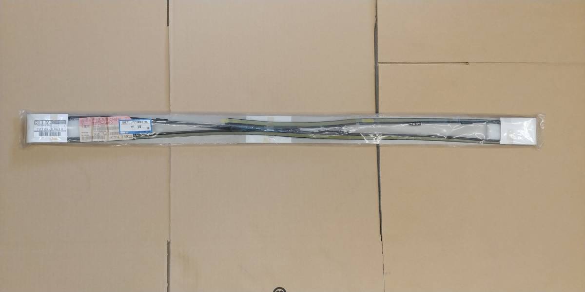 日産 純正品 R32 スカイライン GT-R BNR32 フロント ガラス ファスナー 