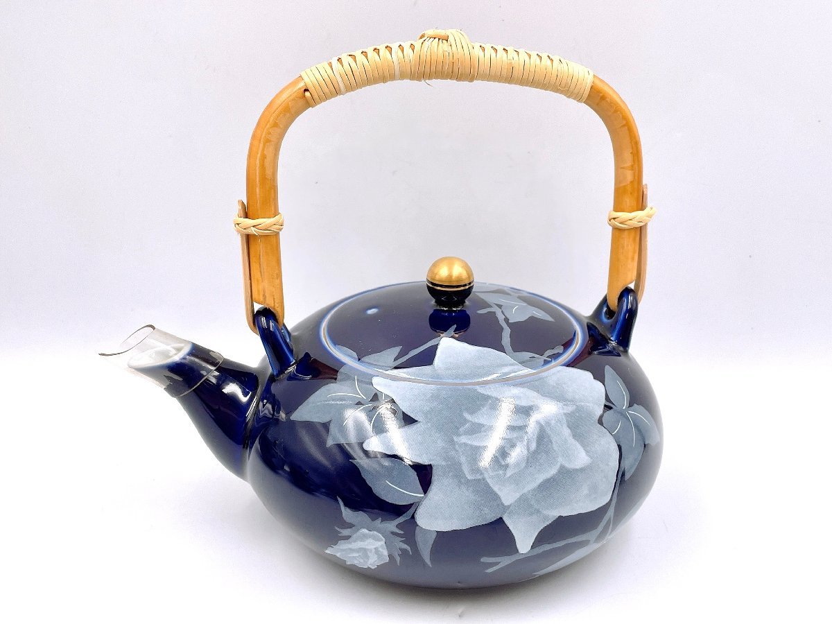 香蘭社　瑠璃白薔薇　蓋付茶器揃 香蘭社 蓋付茶器セット ルリ白ばら 急須・湯呑5客セット 未使用保管