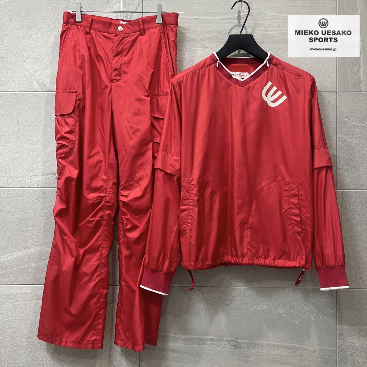 希少デザイン M.U.SPORTS MUスポーツ ミエコウエサコ アーチロゴ 