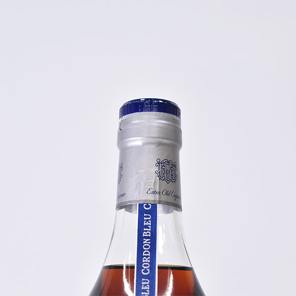 ☆マーテル コルドンブルー エクストラ オールド 並行品 ＊箱付 700ml