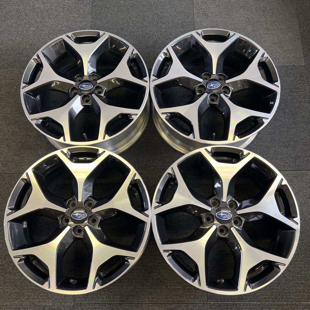 超美品 スバルフォレスター 純正 18インチ7J+48 5H-100 4本セット