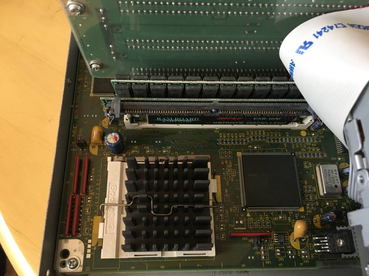 NEC PC-9801BX4/U2 i486DX4 32MB 120MB CD-ROMドライブ付 内蔵電池新品
