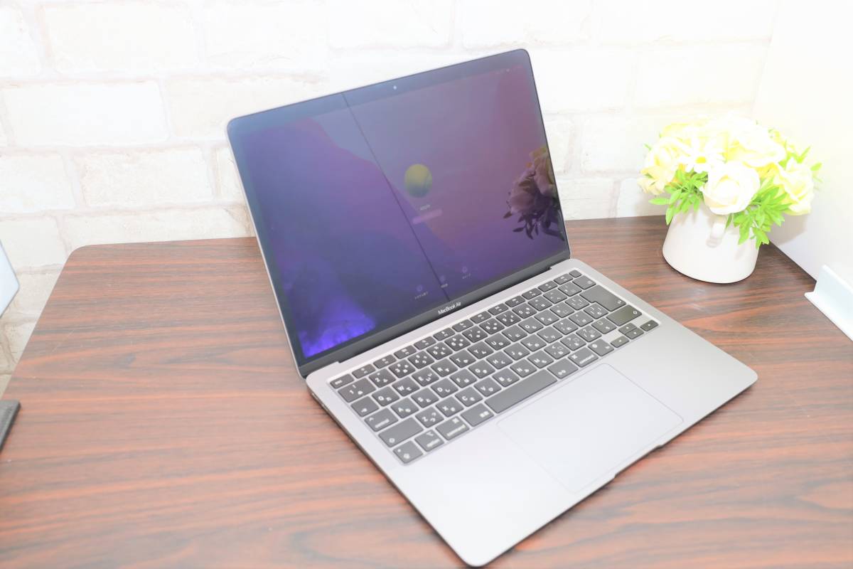 MacBook Air (M1， 2020) MGN73J/A 最新macOS Monterey 高性能Apple M1 8GB 爆速SSD512GB 