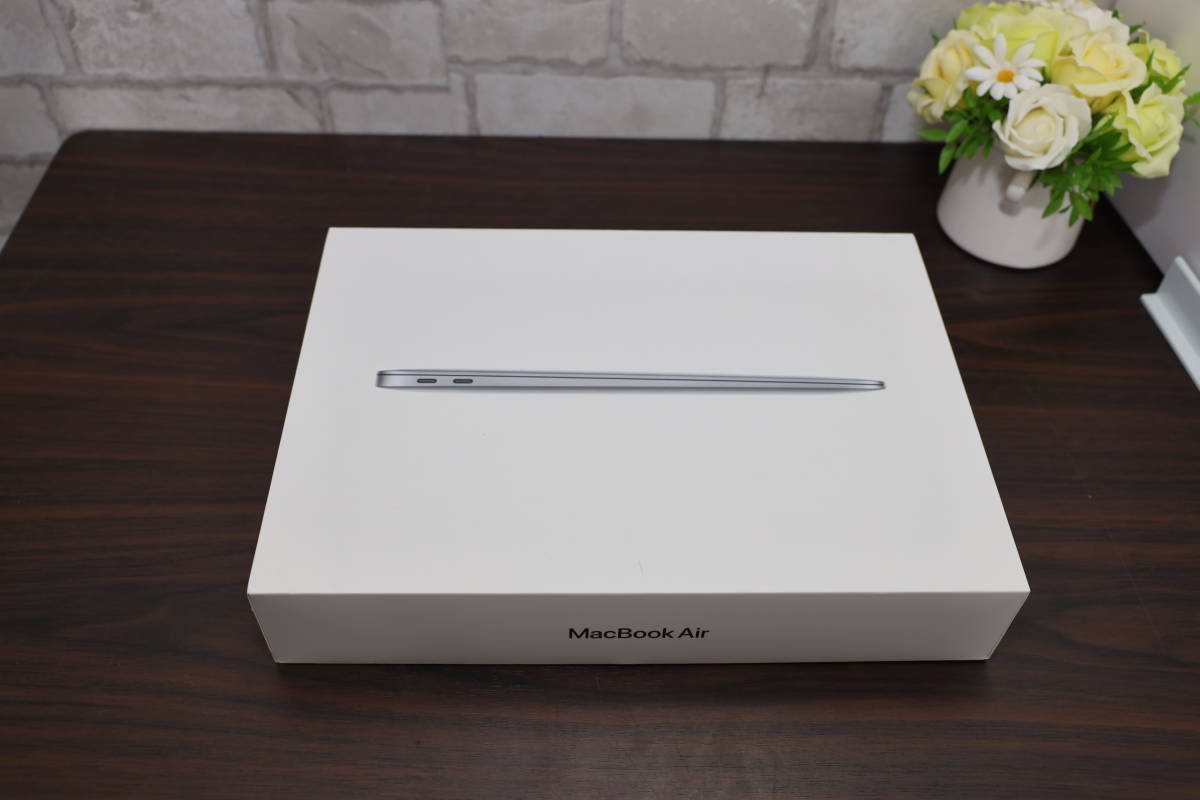 MacBook Air (M1， 2020) MGN73J/A 最新macOS Monterey 高性能Apple M1 8GB 爆速SSD512GB 