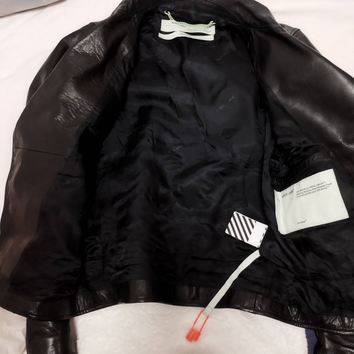 オフホワイト OFF WHITE OFF-WHITE 美品ダブル ライダース バック 