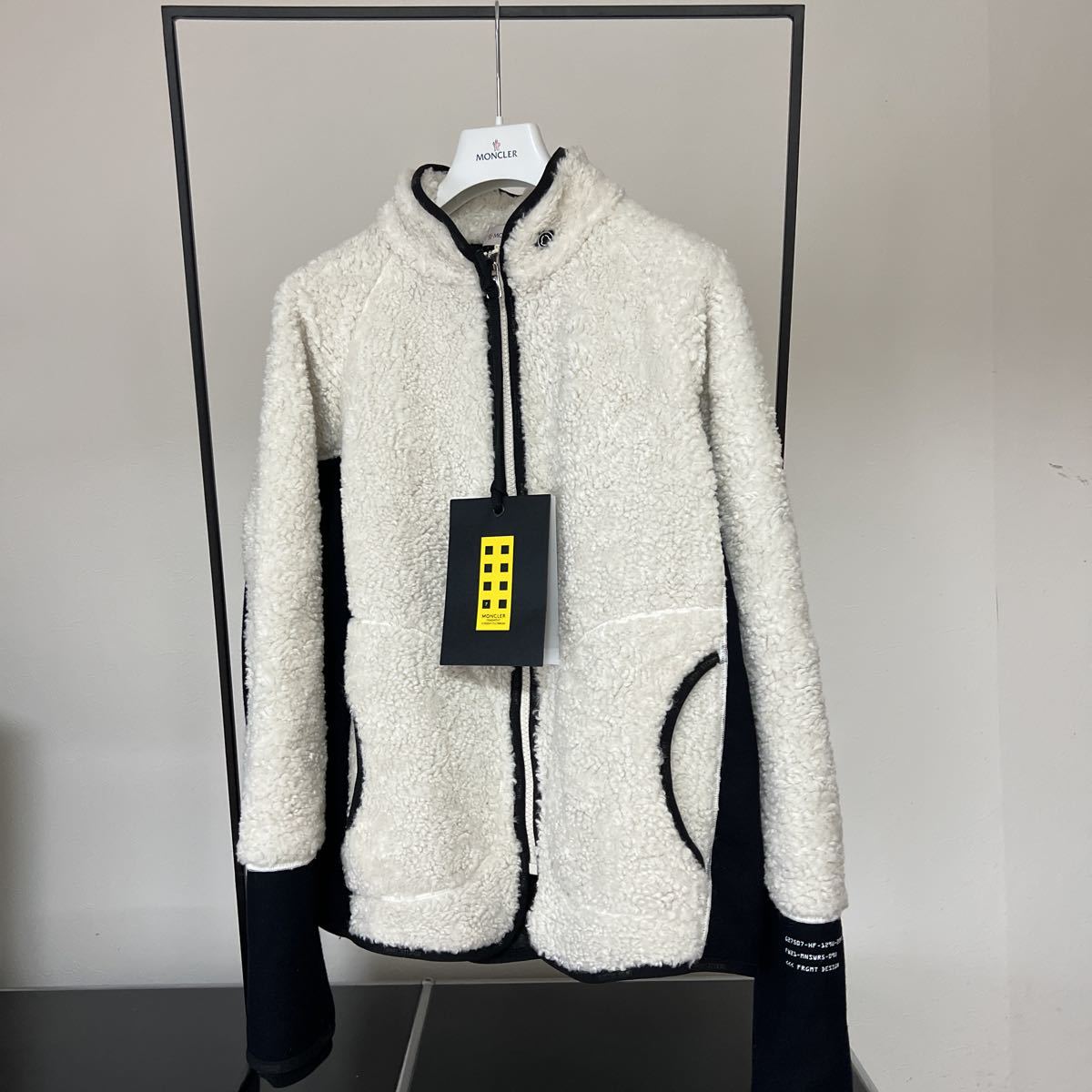 モンクレール MONCLER フラグメント ボアアウター コラボモデル サイズ  