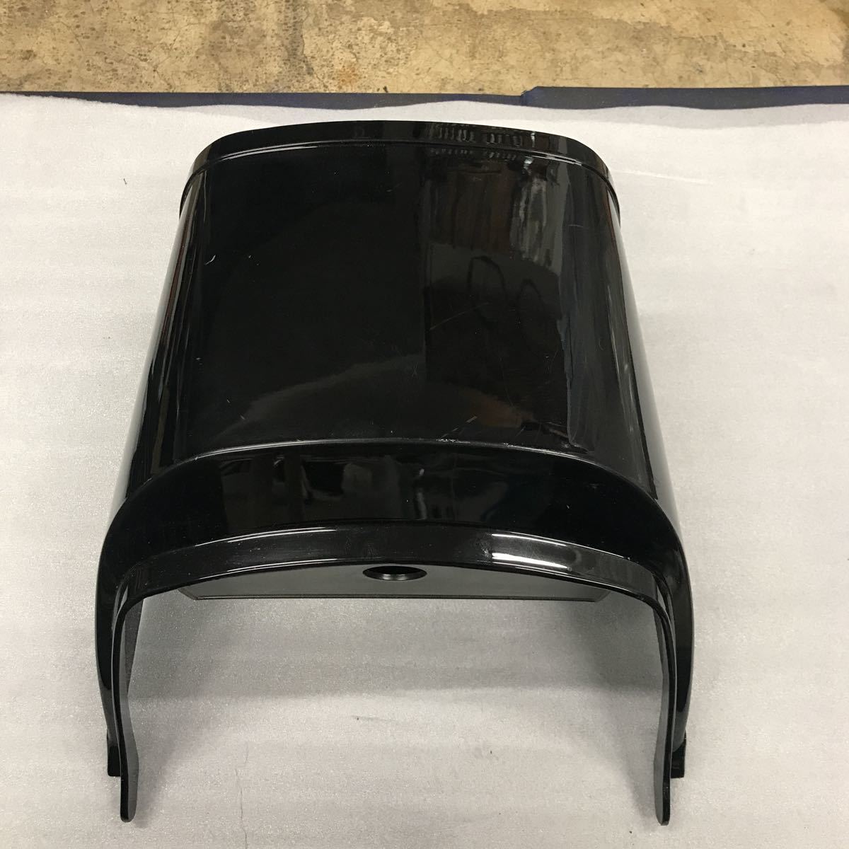 【超希少当時物】スズキ純正　オリジナル　gs400 e2 テールカウル スズキ gs400 GS テールカウル 純正品 当時物 未使用 (スズキ用)｜売買