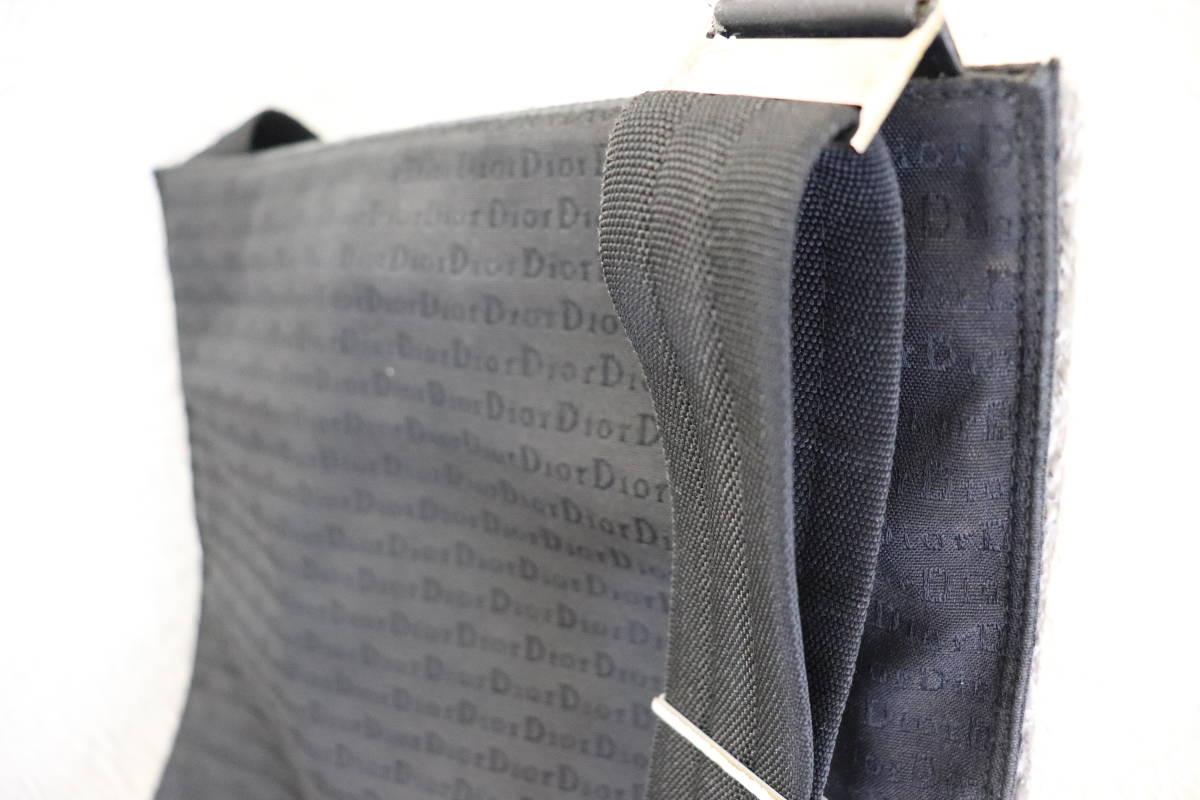 即決 DIOR HOMME ディオールオム archive エディスリマン期 2000年代初頭 ロゴ総柄 キャンバス ジャガード ショルダーバッグ サコッシュ 黒 DIOR HOMME archive shop｜ディオールオムなら iliushoon993's フレグランス