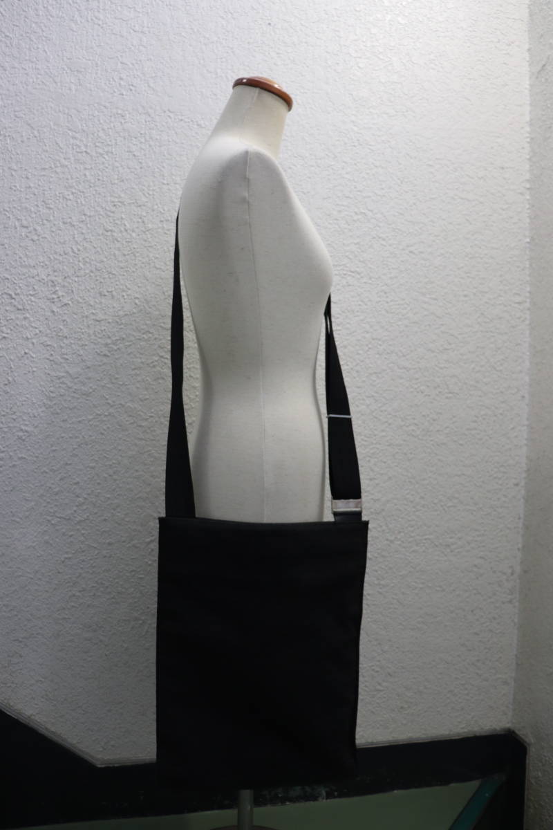 即決 DIOR HOMME ディオールオム archive エディスリマン期 2000年代初頭 ロゴ総柄 キャンバス ジャガード ショルダーバッグ サコッシュ 黒 DIOR HOMME archive shop｜ディオールオムなら iliushoon993's フレグランス