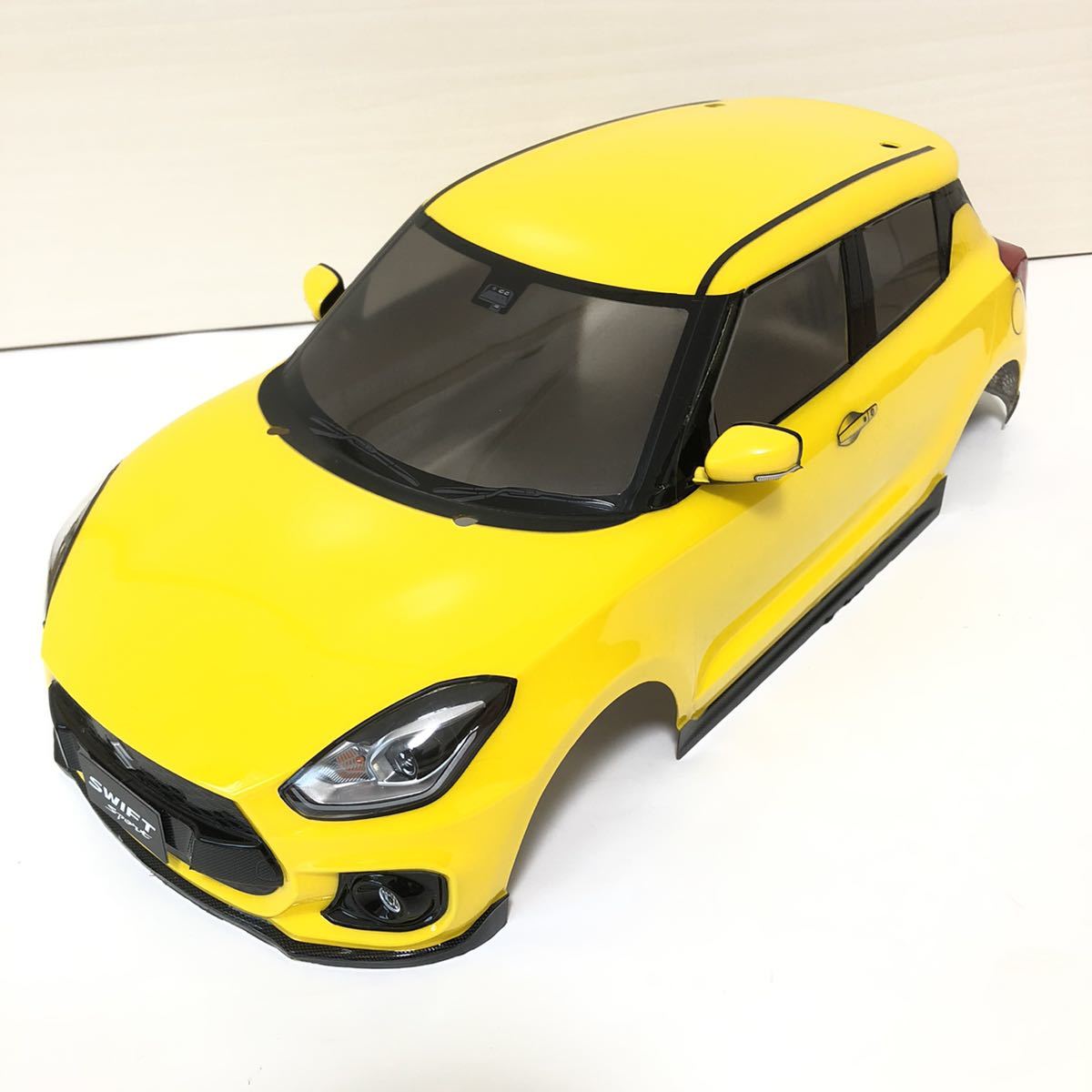 美品 タミヤ 1/10 Mシャーシ メーカーカット塗装済みボディ スズキ