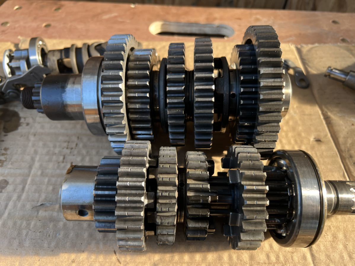 ZZR1100(ZXT10D-053)◇ ミッション シフトシャフト⁄ドラム⁄フォーク 6