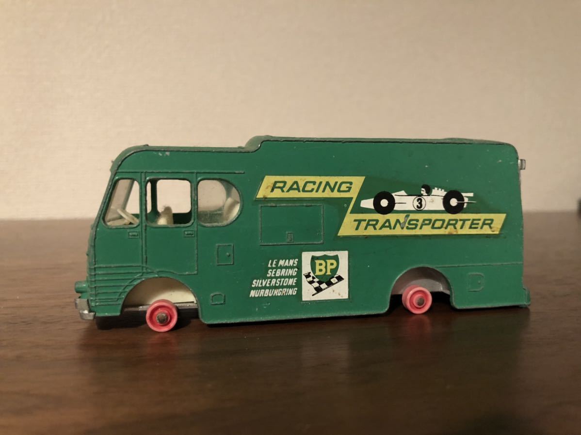 MATCHBOX KING SIZE RACING TRANSPORTER レーシングカー トランス 