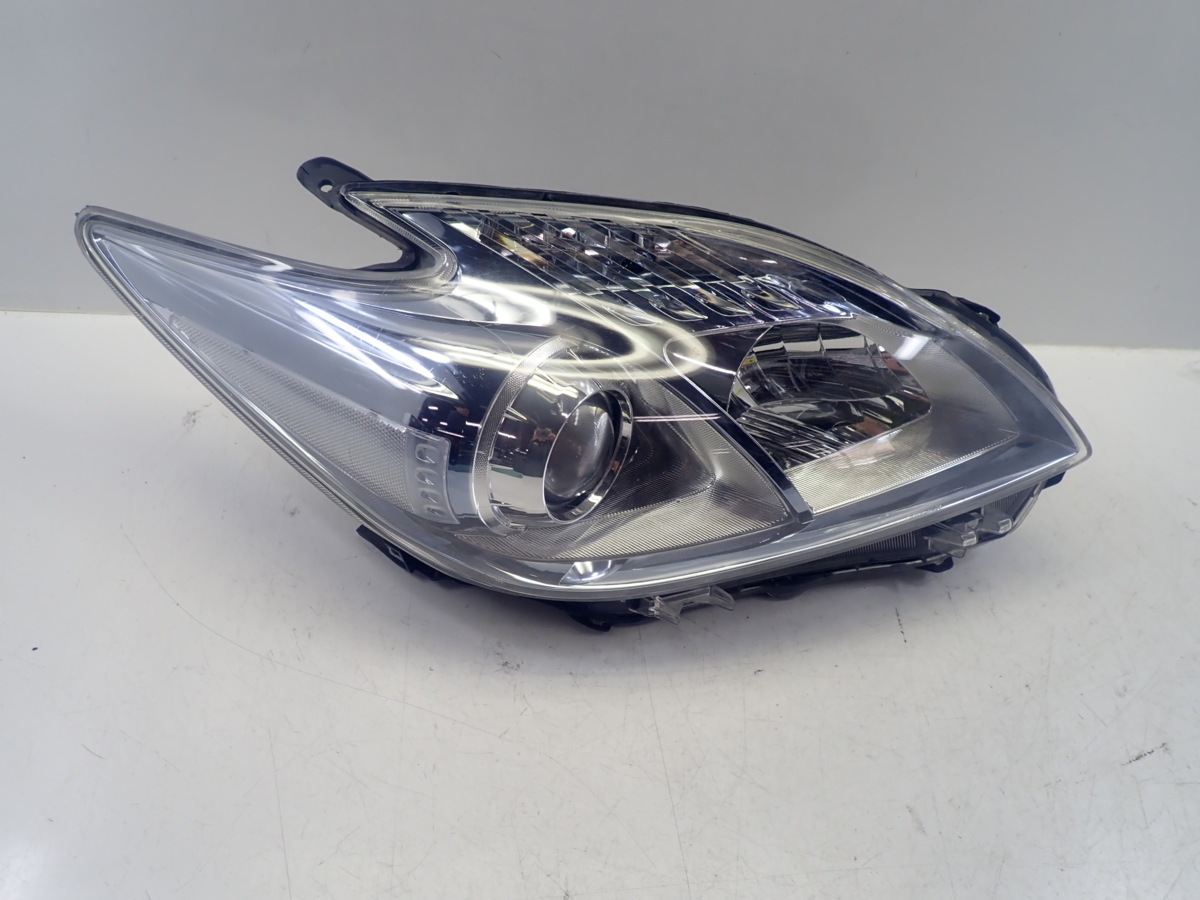 プリウス 前期 ZVW30 右 トヨタ ヘッドライト ヘッドランプ 売り出し 