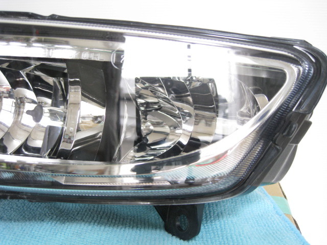 即決！　フォルクスワーゲン　ポロ　６Ｒ　左フォグランプ　６Ｒ０　９４１　０６１Ｃ　中古_3