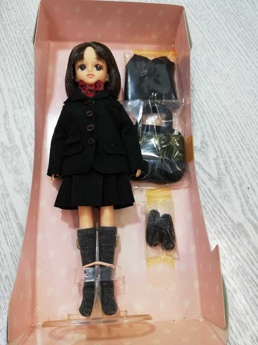 自宅保管品〕タカラトミー 文杉 リカちゃん レッドリボン 文化女子大学 