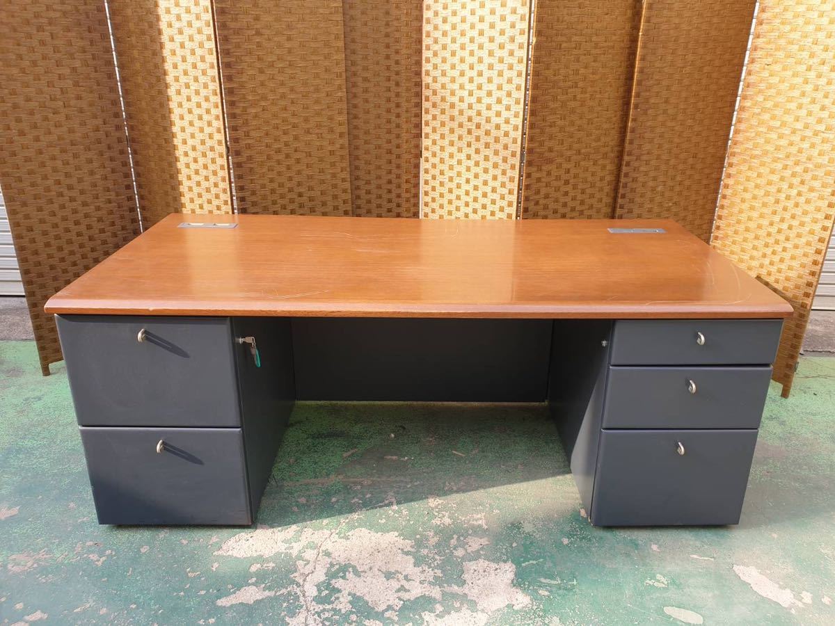 ◇中古 KOKUYO/コクヨ 両袖机 グレー 天板ブラウン モダン 役員 社長 