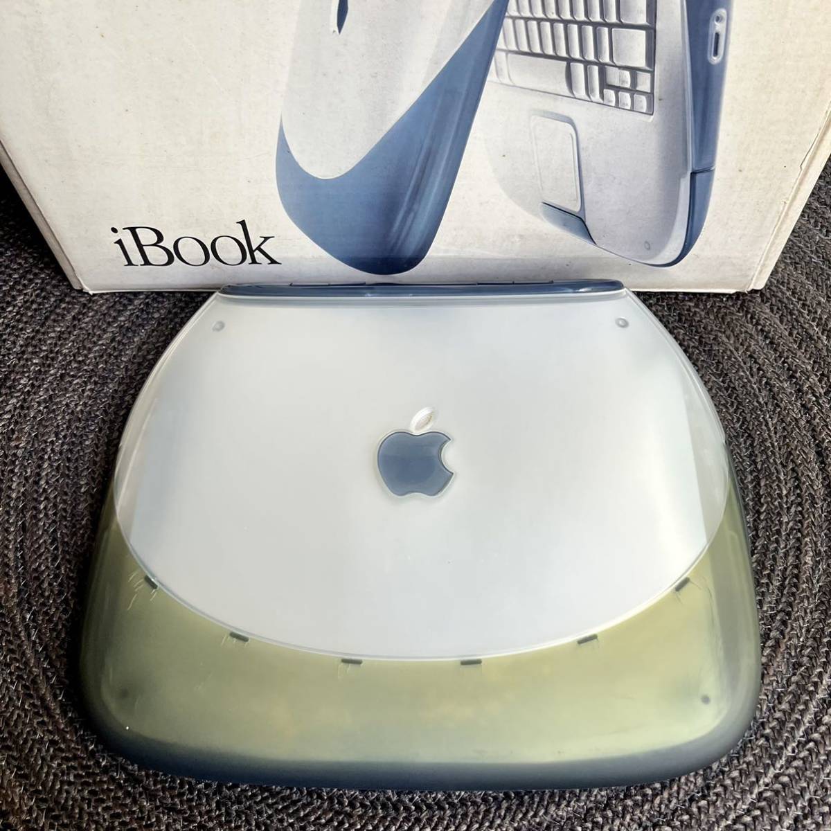ジャンク Apple iBook Macintosh M2453 グラファイト ACアダプタ 電源