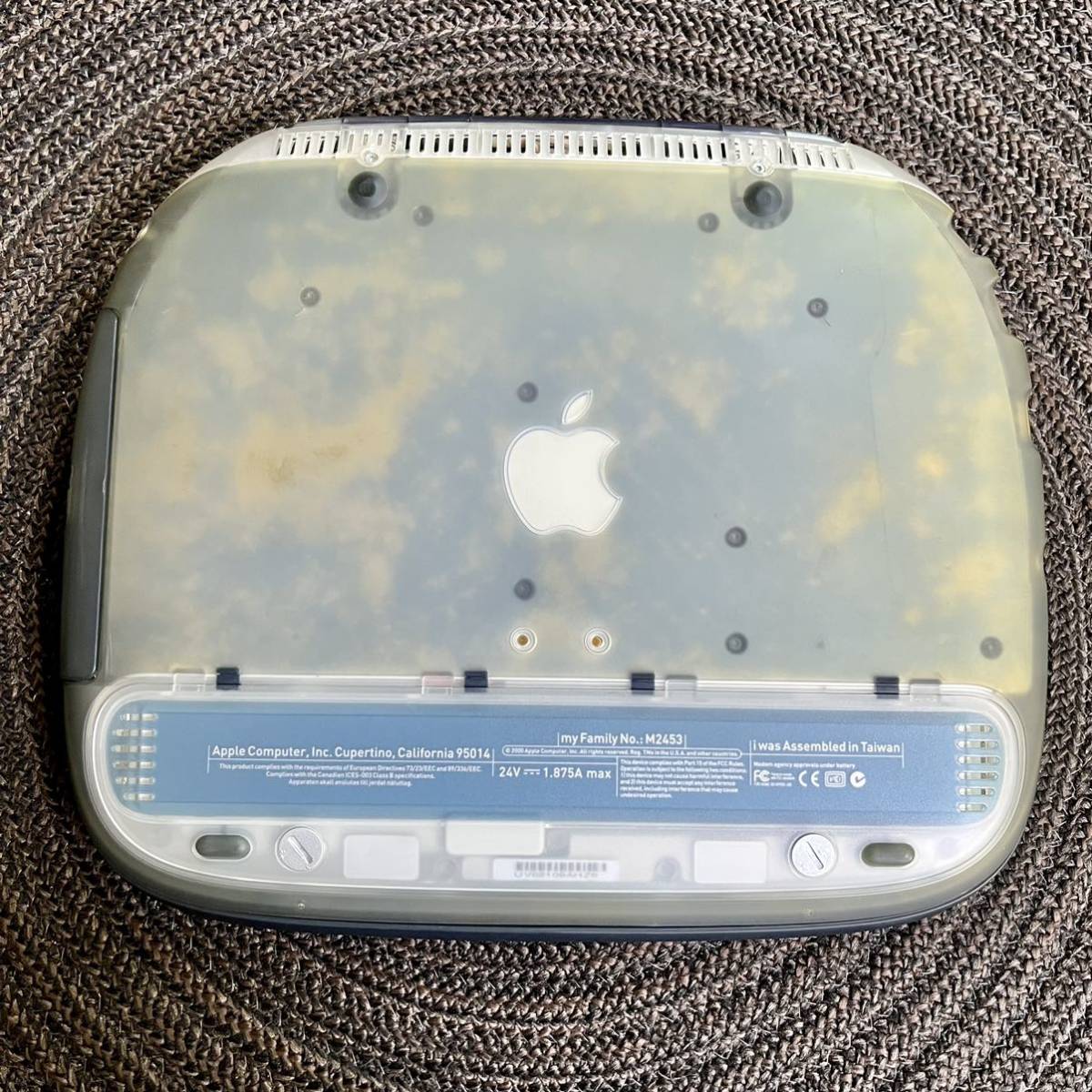 ジャンク【Apple iBook Macintosh M2453 グラファイト ACアダプタ