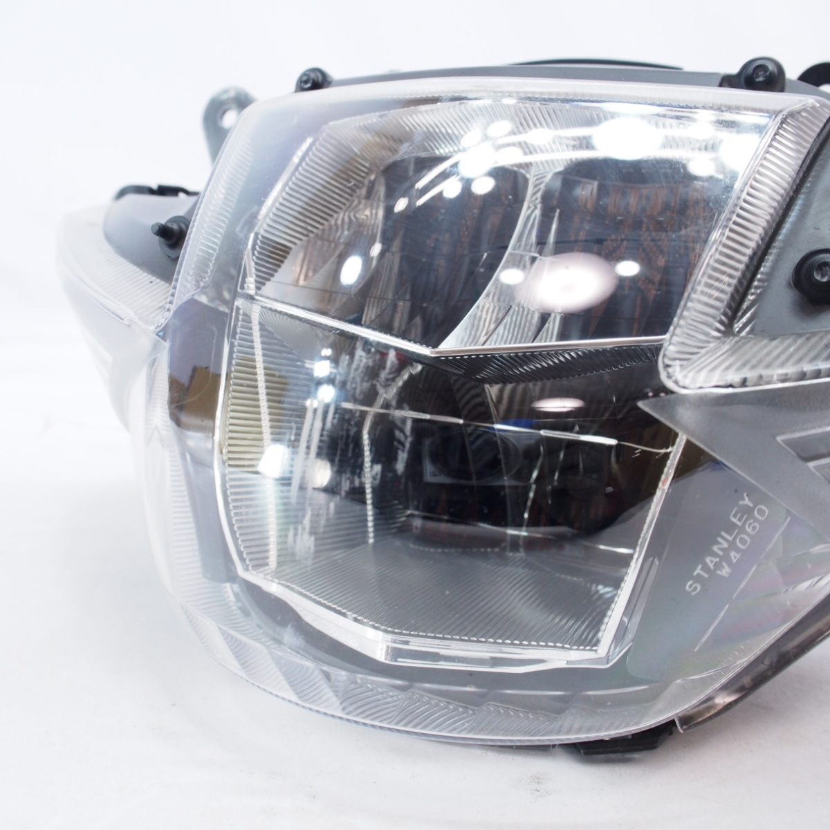 特価!GSX-R125 GSX-S125 17-21年 純正ヘッドライトGSXR125 GSXR150 GSX