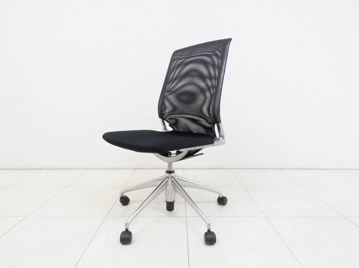 Meda ヴィトラ ⁄ Chair Alberto Vitra by チェア - メダ インテリア 