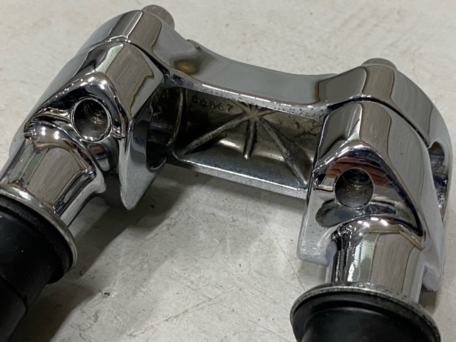豊富な，安い 純正ハンドルポスト中古品　TC88ソフテイル