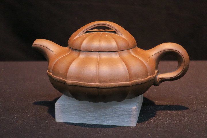 博物館展示品 来歴有 2133 宋時代 龍泉窯三足香炉 火屋付 幅約10cm (検