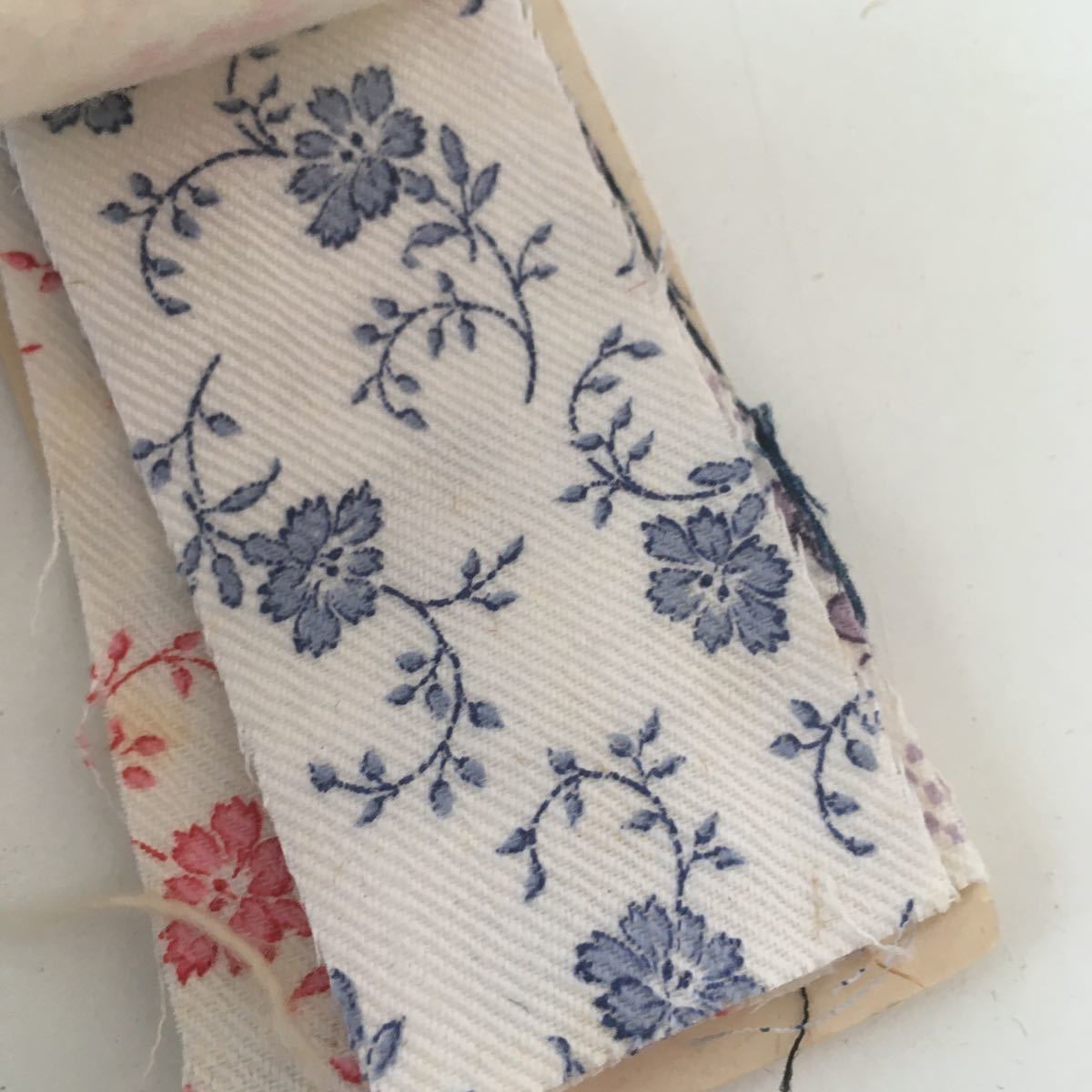 Au Bon AU BON Marche フランス アンティーク - MARCHE LES fabric Lisaandolive ANNEES folder samples RUKA