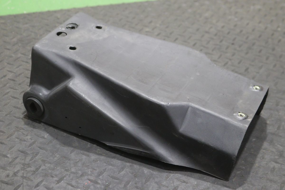 当時物 純正 GPZ750F リアフェンダー 0046 検) ZX750A GPZ1100 Z750GP